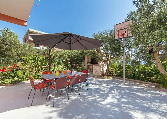 Deluxe Vucko * Makarska