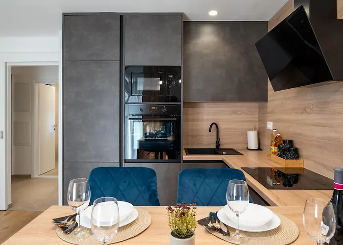 Deluxe Vucko Makarska