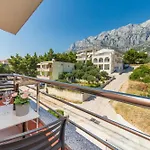 Deluxe Vucko Apartment Makarska