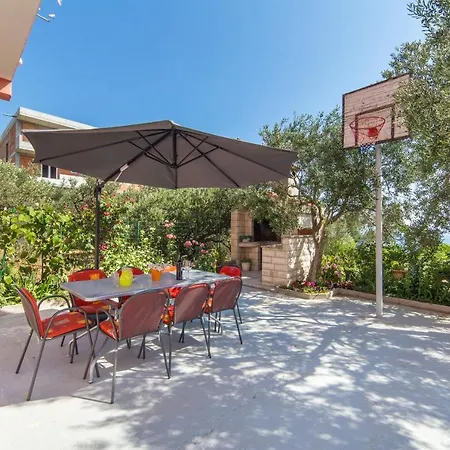 Deluxe Vucko * 마카르스카