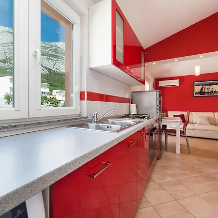 Deluxe Vucko Makarska