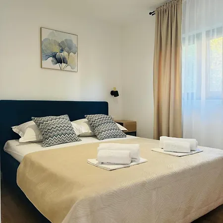 Apartment Deluxe Vucko *