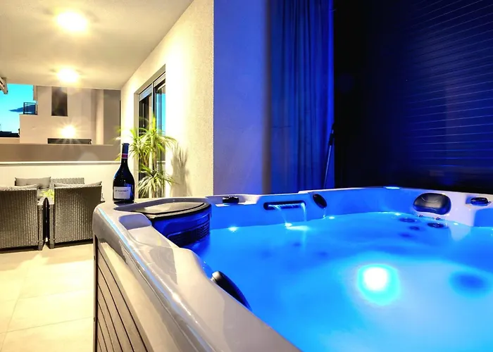 Deluxe Vucko Makarska