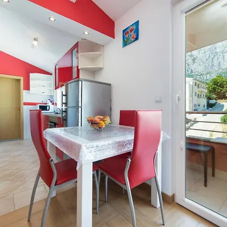 Deluxe Vucko Apartment Makarska