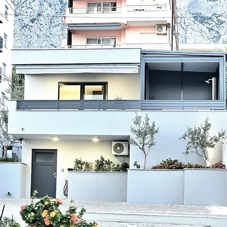 Deluxe Vucko Apartment Makarska