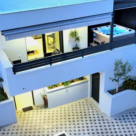 Apartment Deluxe Vucko