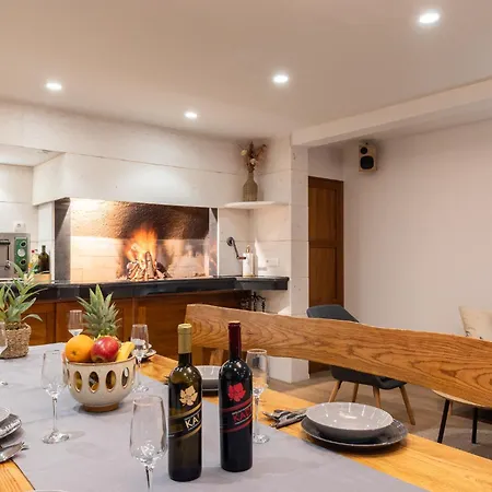 Apartment Deluxe Vucko Makarska